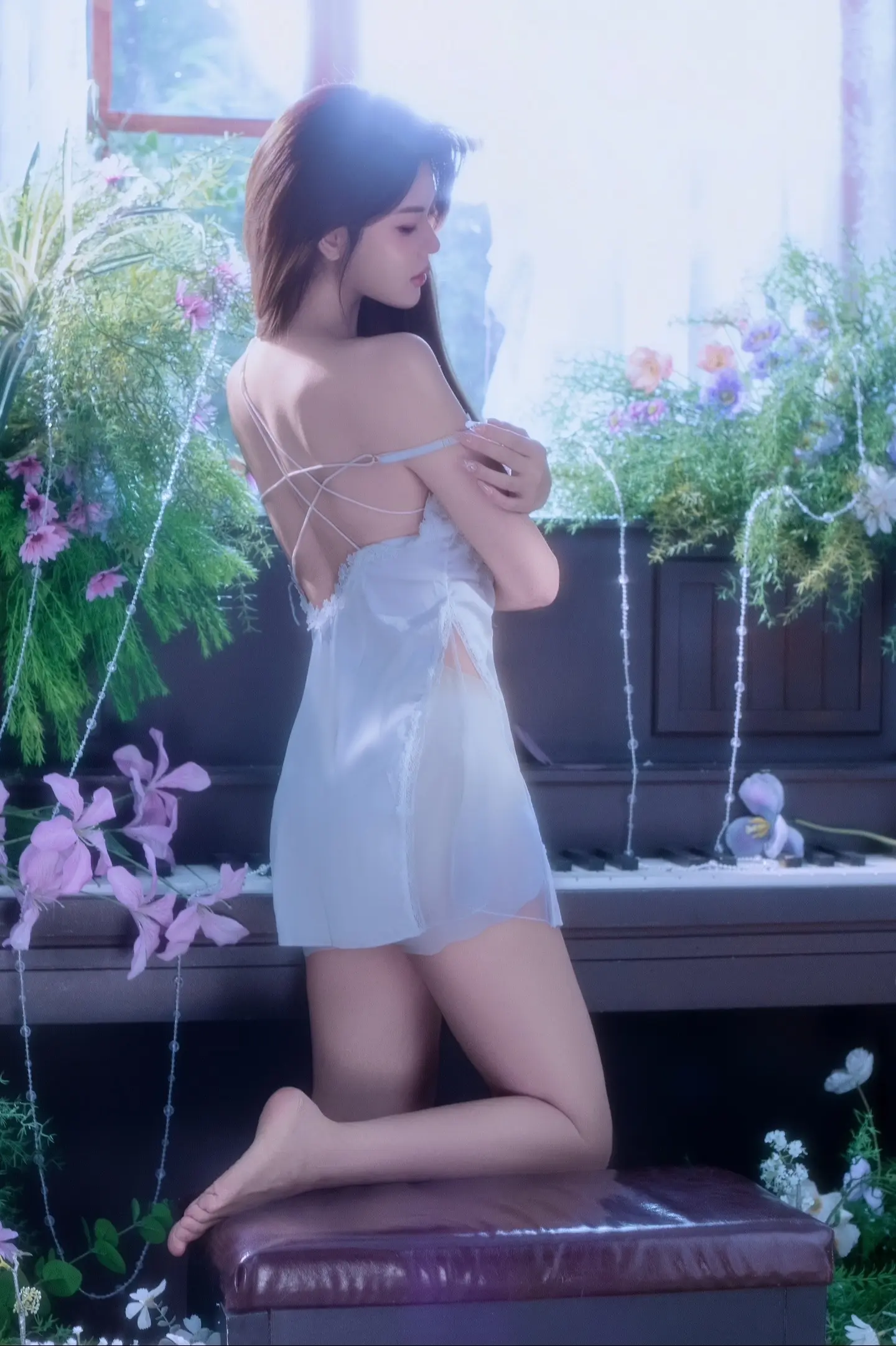 躺在迷雾中的少女