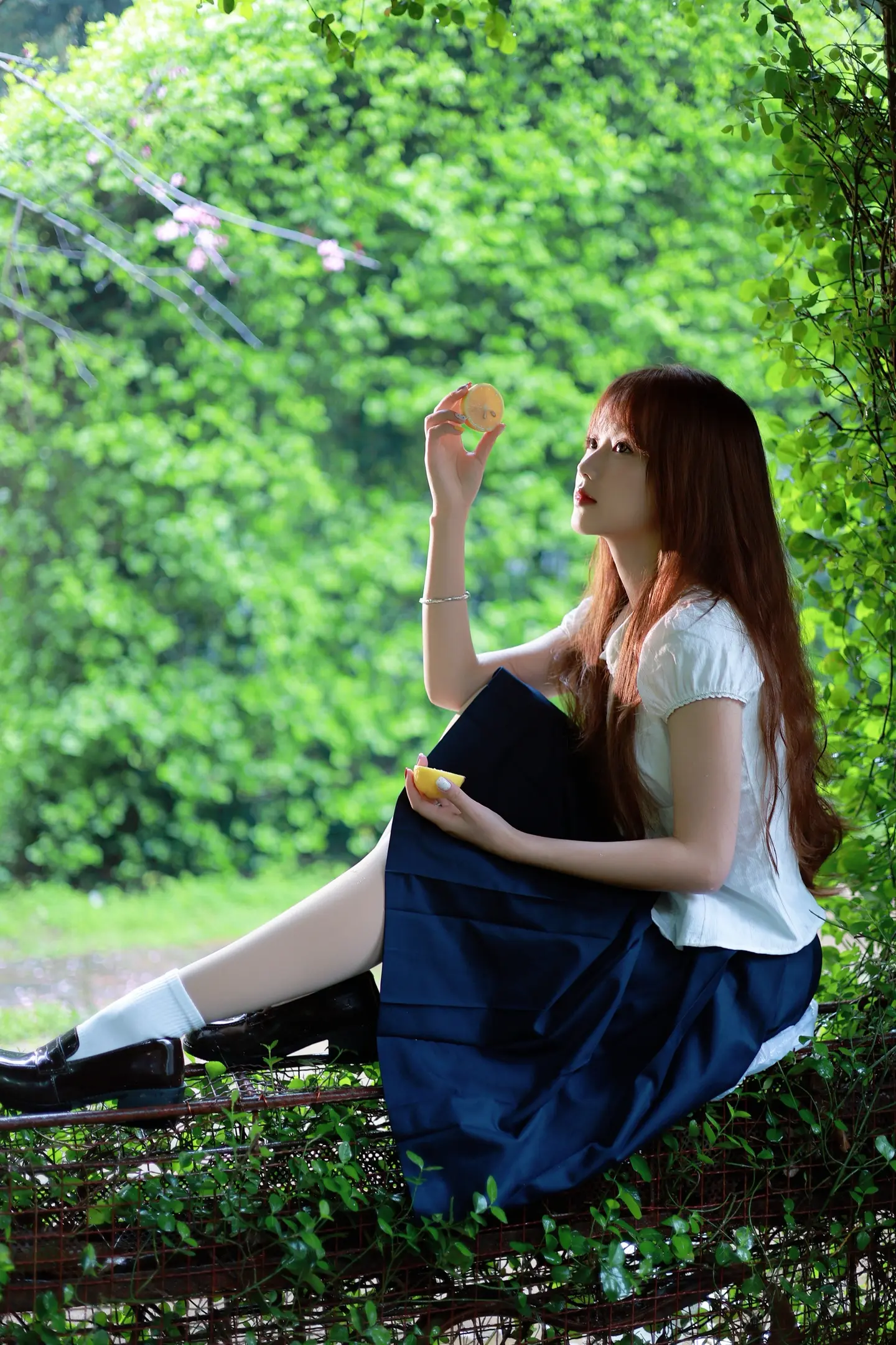 清明时节雨纷纷，阴雨天的烈士公园别有一番风味