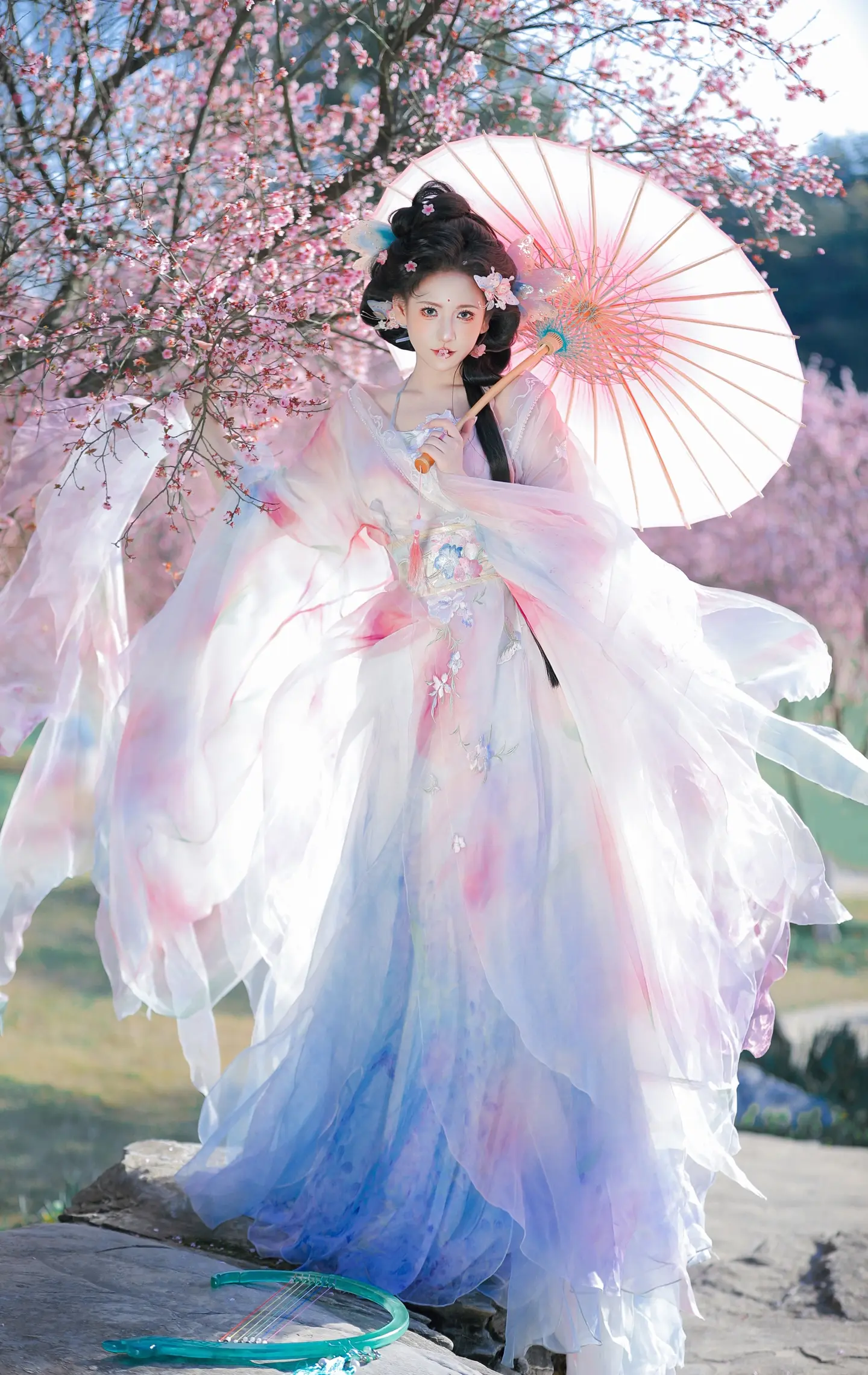 “风有约，花不误”