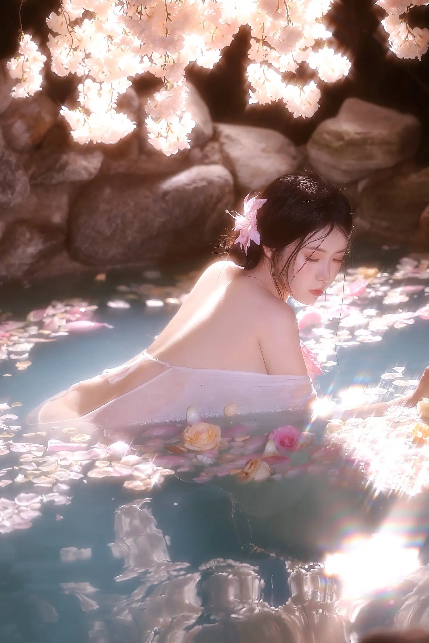 我不愿我们只是落花流水般的情意