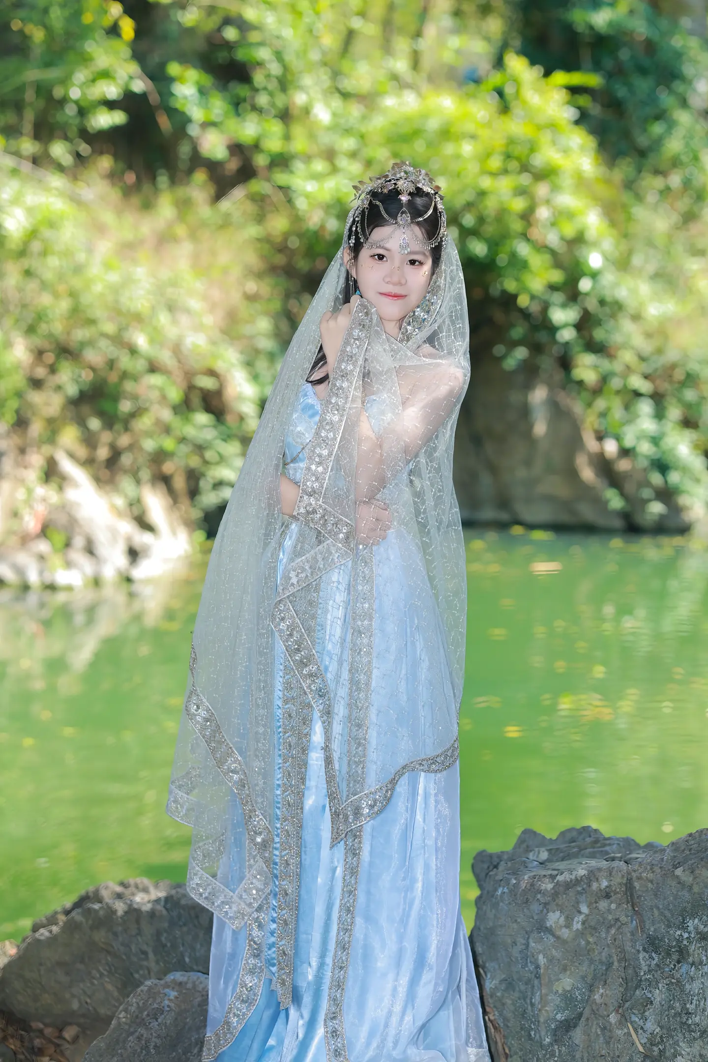 浅当一回西域公主。我向神明许愿神明说“心之所愿必能如愿”