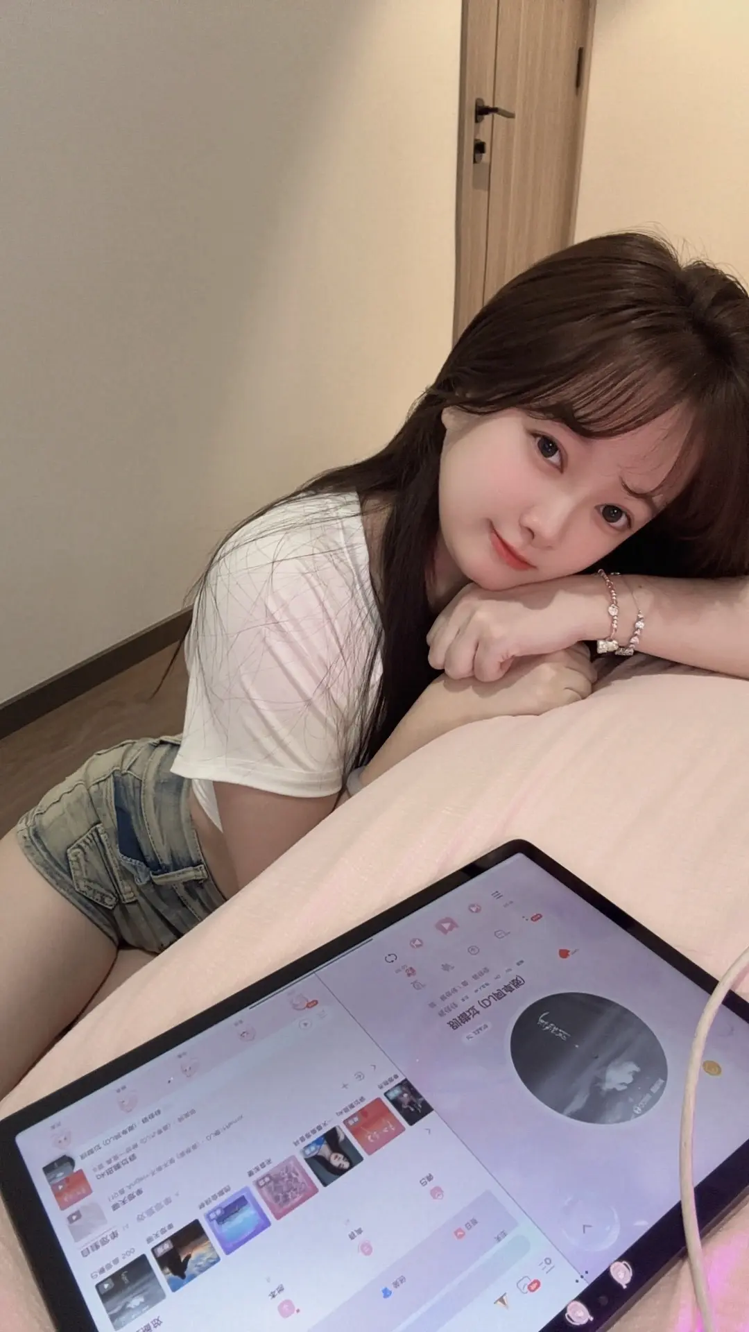 我在家等你，记得早点回来哦